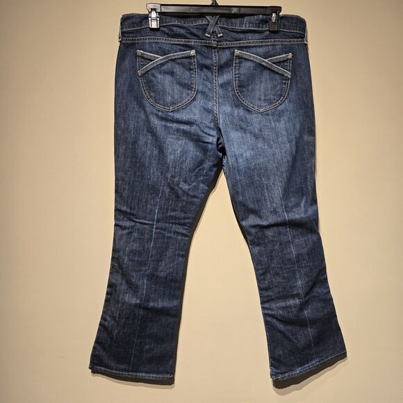 Old Navy Women's Size 16 Lowest Rise Flare Leg Dark Wash - Picture 2 of 7